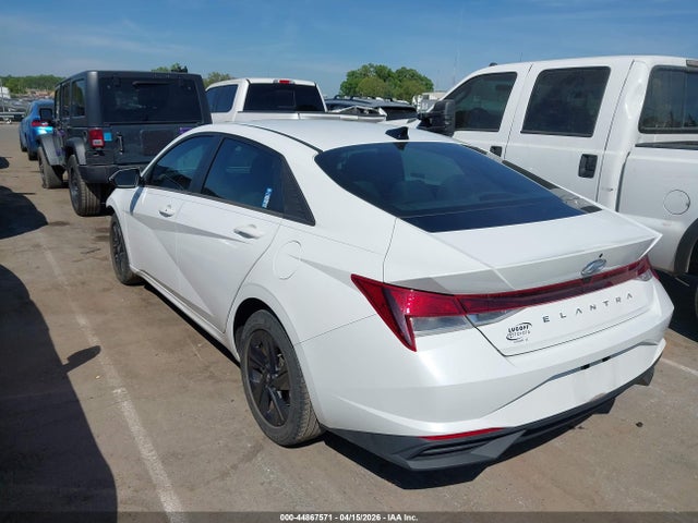 Hyundai ELANTRA Sel