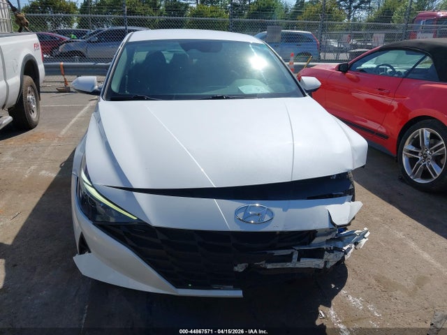 Hyundai ELANTRA Sel