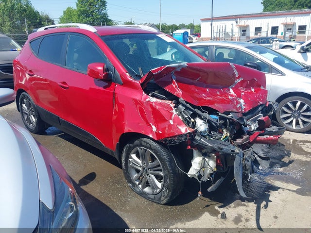 Salvage Hyundai TUCSON Image