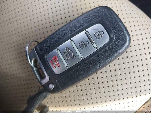 Hyundai Genesis 3.8
