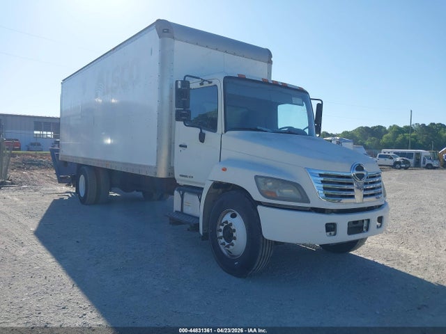 Salvage Hino Hino 268 Image