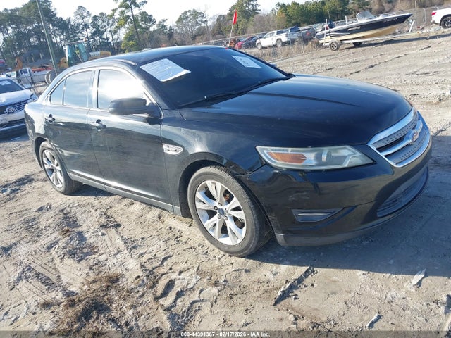 Salvage Ford Taurus Image