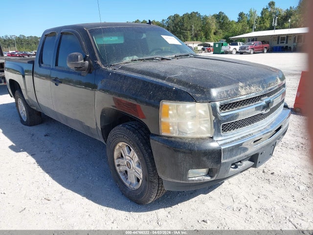Salvage Chevrolet Silverado 1500 Image