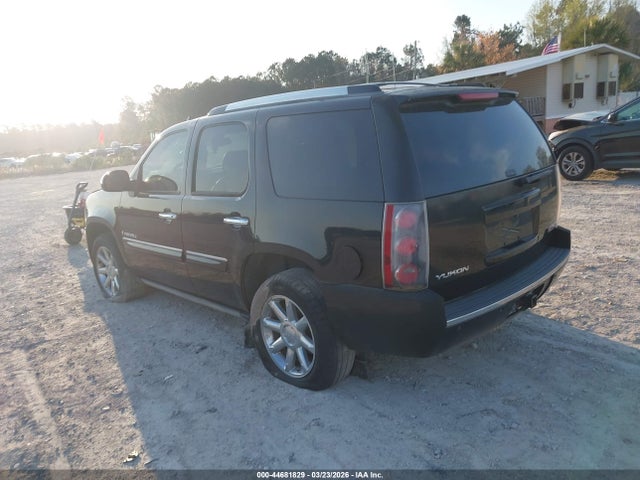 GMC Yukon Denali