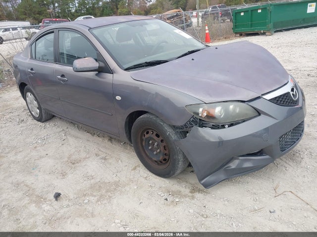 Salvage Mazda Mazda3 Image