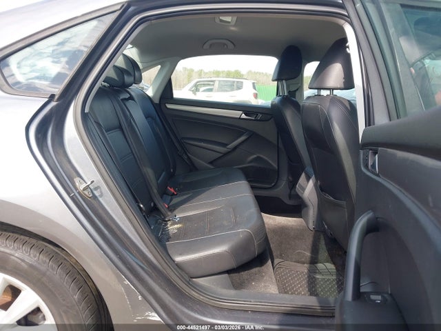 Volkswagen Passat 1.8t Wolfsburg Edition