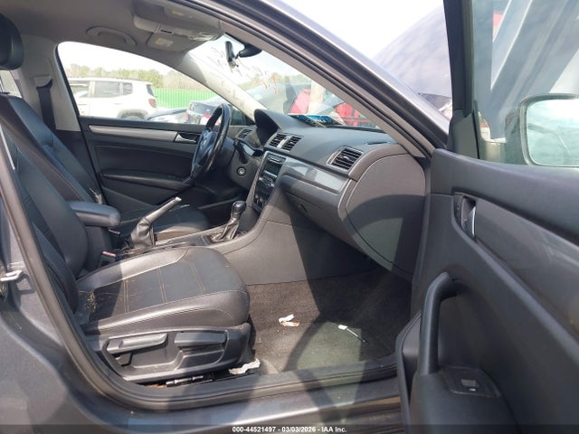 Volkswagen Passat 1.8t Wolfsburg Edition