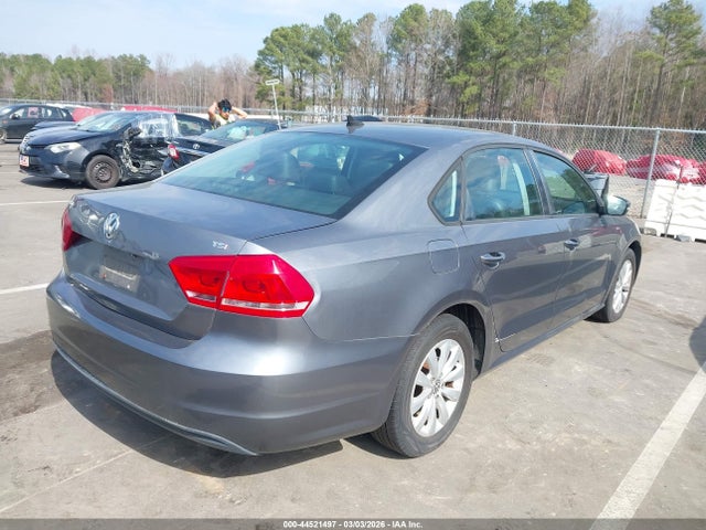 Volkswagen Passat 1.8t Wolfsburg Edition