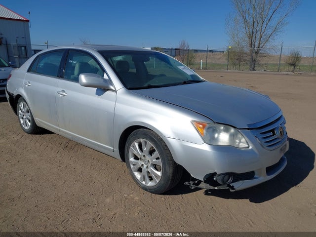 Salvage Toyota Avalon Image
