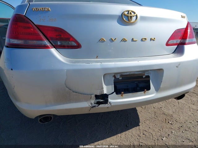 Toyota Avalon Xls
