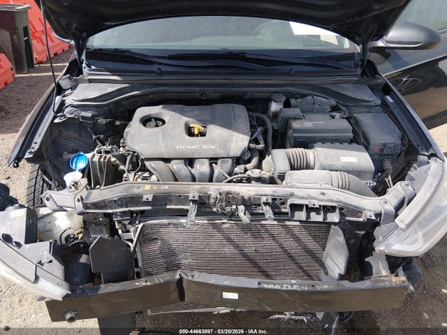Hyundai ELANTRA Sel