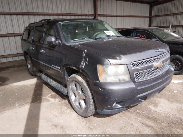 Salvage Chevrolet Suburban 1500 Image