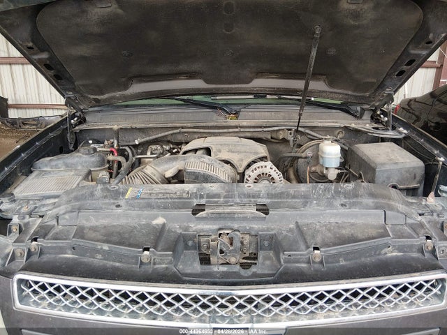 Chevrolet Suburban 1500 Ltz