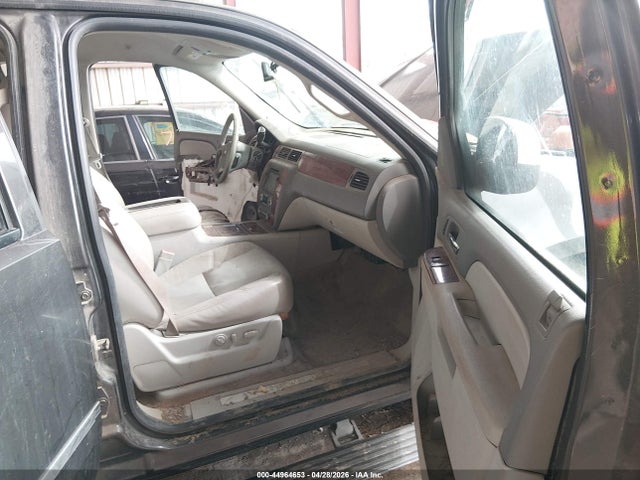 Chevrolet Suburban 1500 Ltz