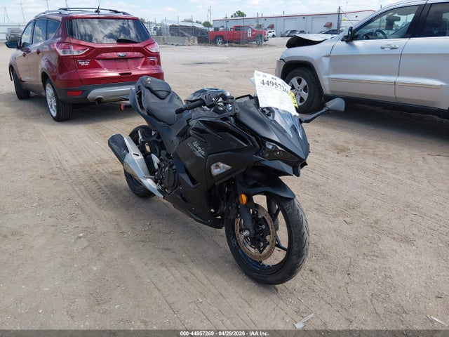 Salvage Kawasaki Ex500 Image