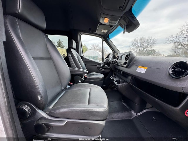 Mercedes-Benz Sprinter 2500 High Roof 4-cyl Diesel Ho