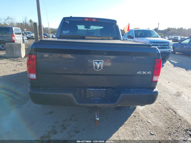 Ram 1500 Express  4x4 6'4 Box