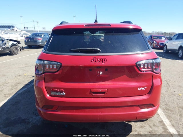 Jeep Compass (red) Edition 4x4