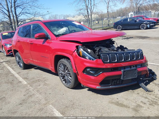 Salvage Jeep Compass Image