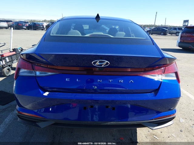 Hyundai ELANTRA Sel