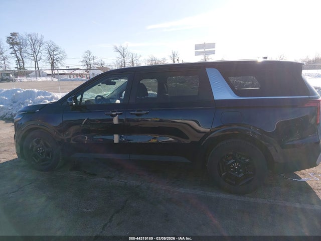 Kia Carnival Lxs