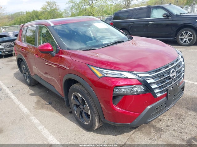 Salvage Nissan Rogue Image
