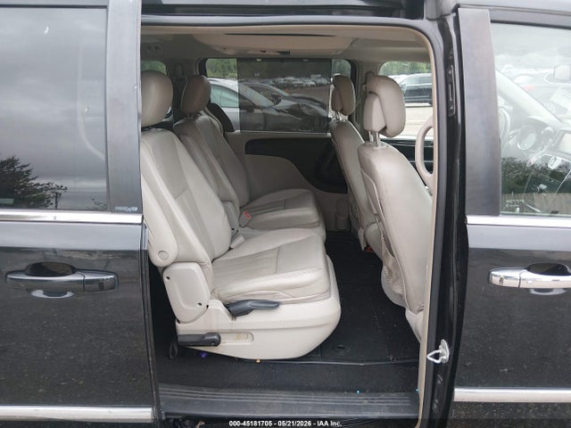 Chrysler Town & Country Touring-l
