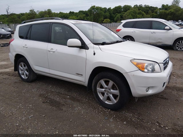 Salvage Toyota RAV4 Image