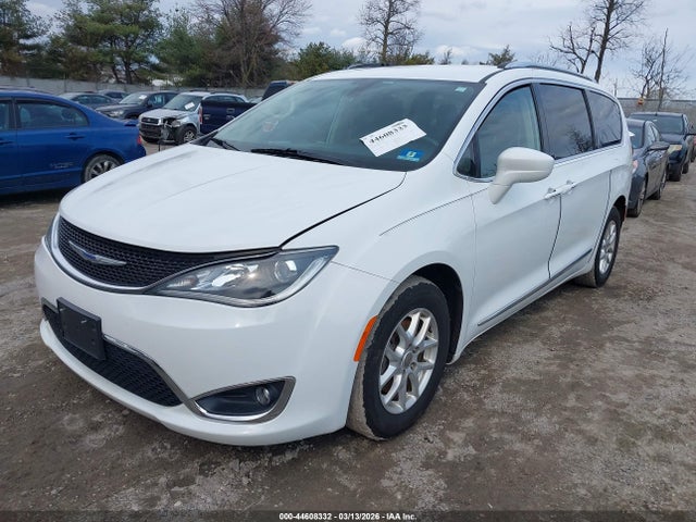 Chrysler Pacifica Touring L
