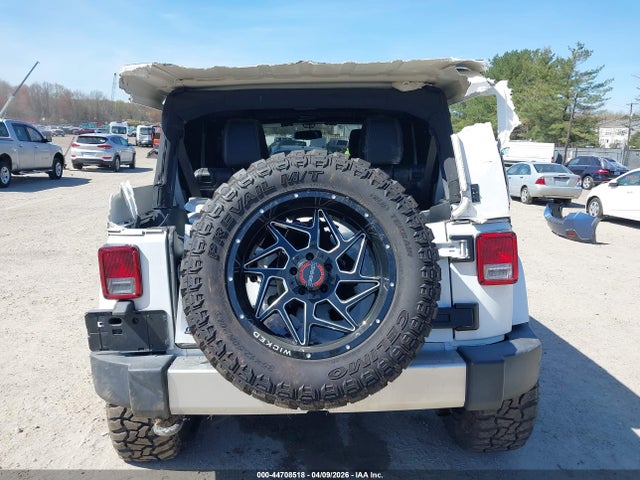 Jeep Wrangler Sahara 4x4