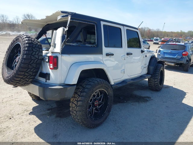 Jeep Wrangler Sahara 4x4