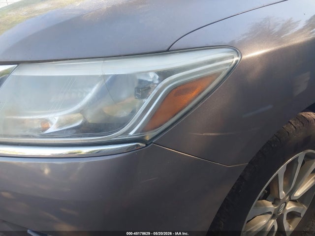 Nissan Pathfinder S