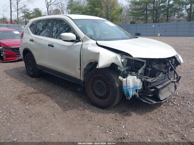 Salvage Nissan Rogue Image