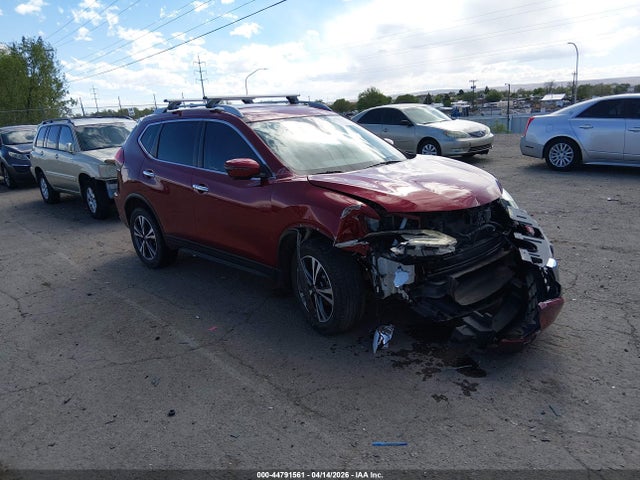 Salvage Nissan Rogue Image