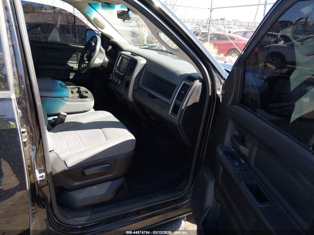 Ram 1500 Express  4x2 6'4 Box