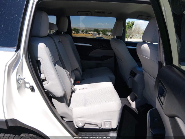 Toyota Highlander Le V6
