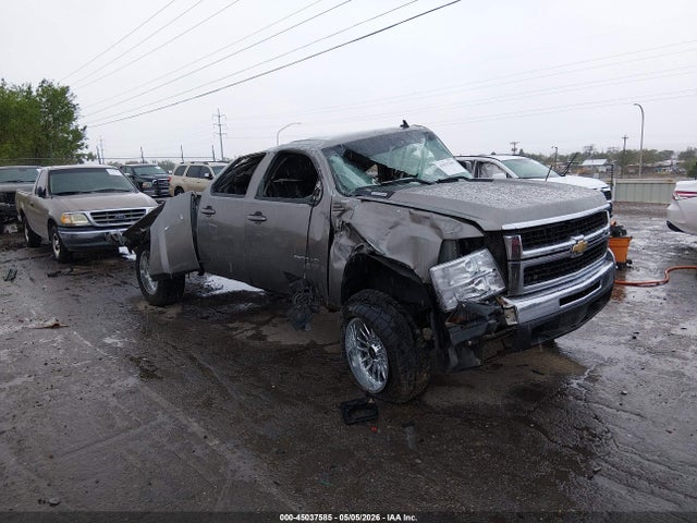 Salvage Chevrolet Silverado 2500 Image