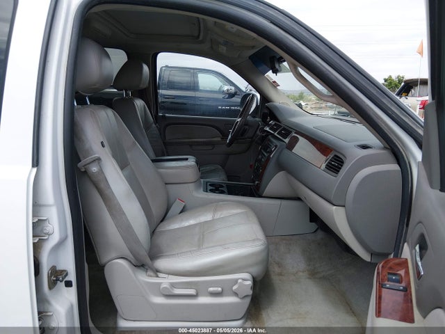 Chevrolet Suburban 1500 Lt1
