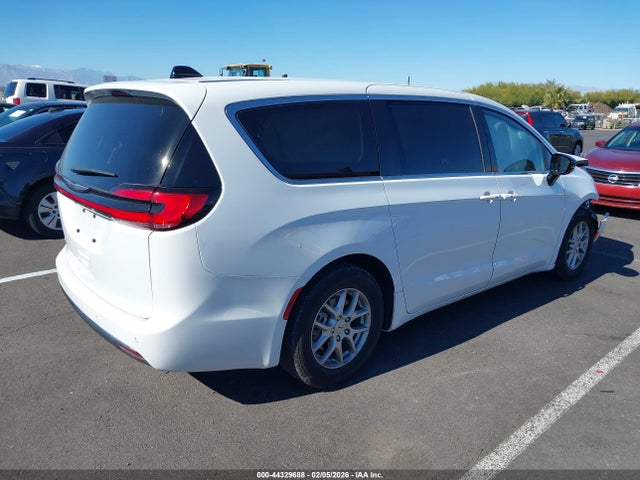 Chrysler Pacifica Touring L