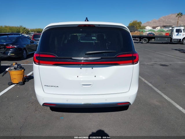 Chrysler Pacifica Touring L