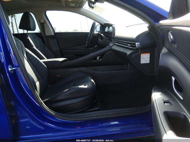 Hyundai ELANTRA Limited
