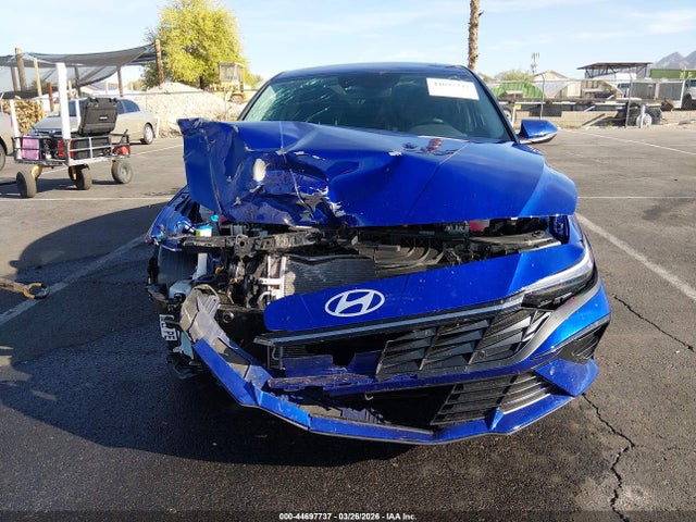 Hyundai ELANTRA Limited