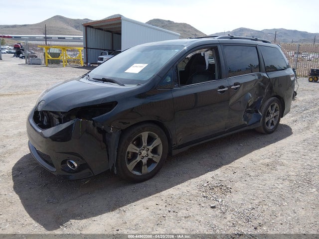 Toyota Sienna Se Premium 8 Passenger