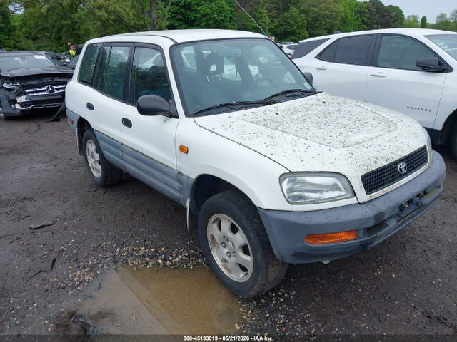 Salvage Toyota RAV4 Image
