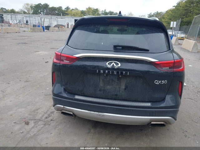 INFINITI Qx Essential