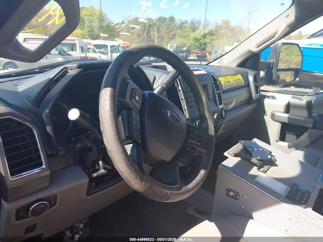 Ford F-550 Xlt