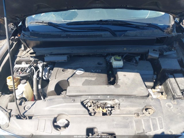 Nissan Pathfinder Platinum