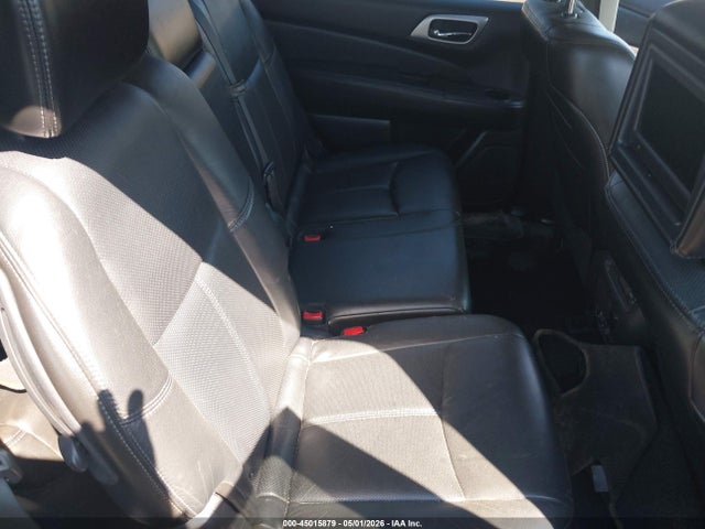 Nissan Pathfinder Platinum