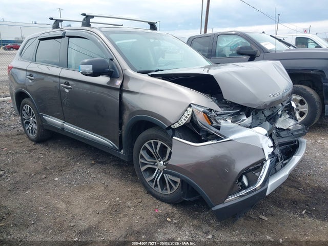 Salvage Mitsubishi Outlander Image
