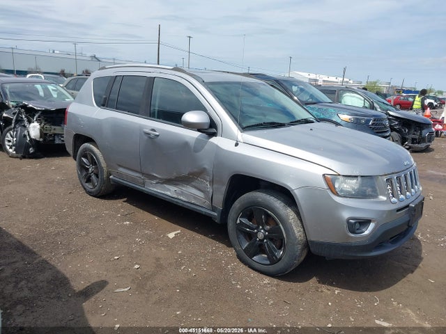 Salvage Jeep Compass Image